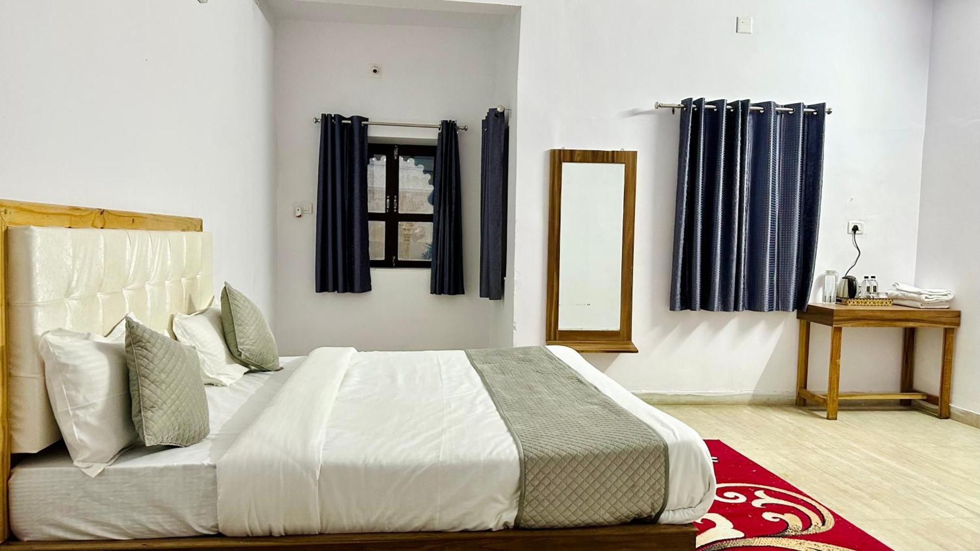 The Burj Resort Luxurious Stay Udajpur Exteriér fotografie